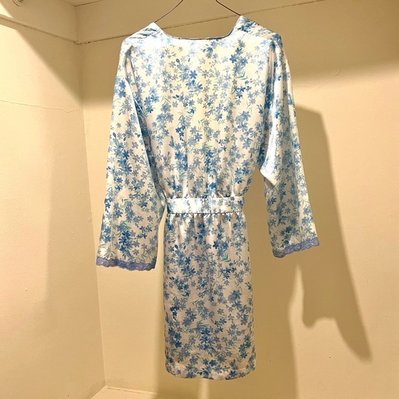 Oscar de la Renta 🩵 Pink Label Floral Satin Robe - Picture 4 of 5